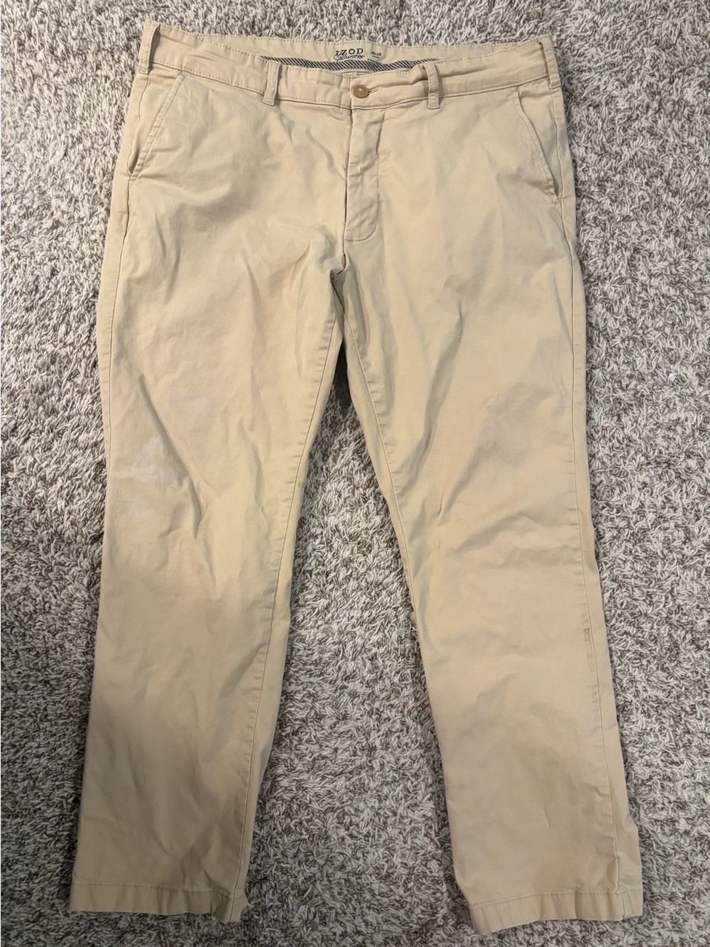 Izod Men's Light Khaki Straight Chinos